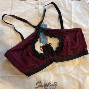 Regalia Burgundy Black US 34DDD/F Daisies Lace Bralette